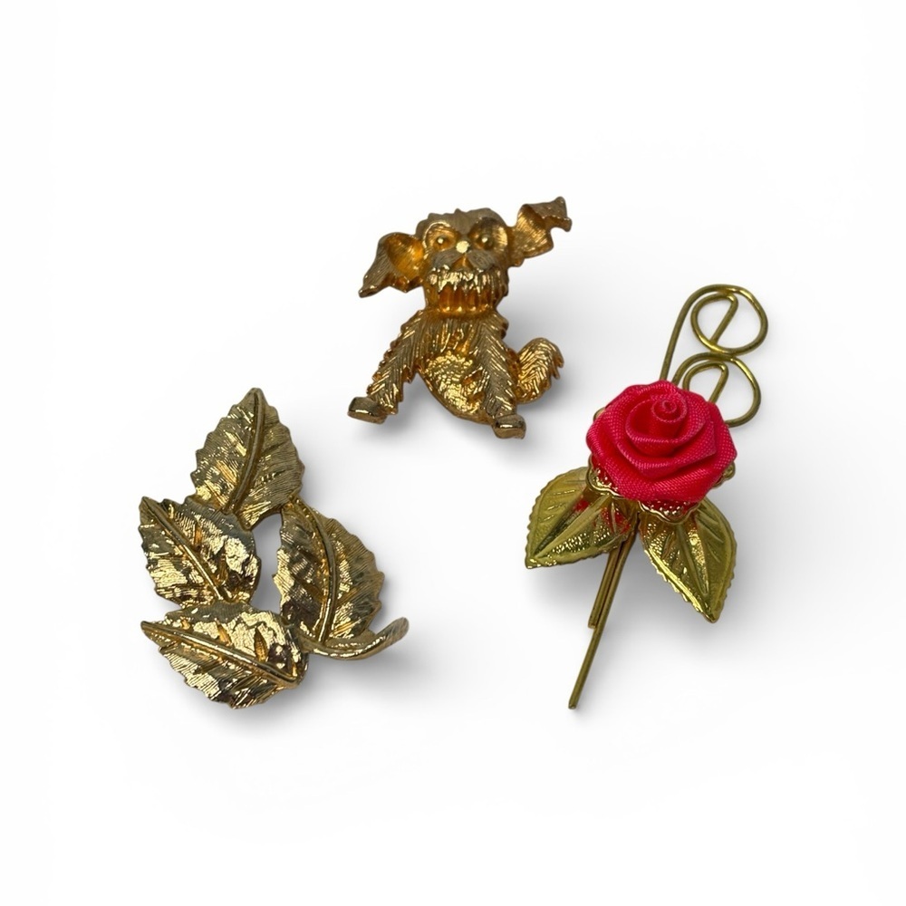 (196)Vintage Gold-Tone Floral Rose Brooch with Red Fabric Rose
